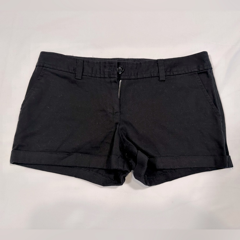 Black Guess shorts size 24